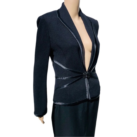St. John Evening black knit “ tuxedo type” jacket with satin accents Sz 4 eu 36 - Picture 3 of 12